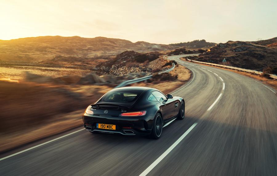  Mercedes-AMG GT C (C190) 2017 года  (UK) (фото 4 из 40)